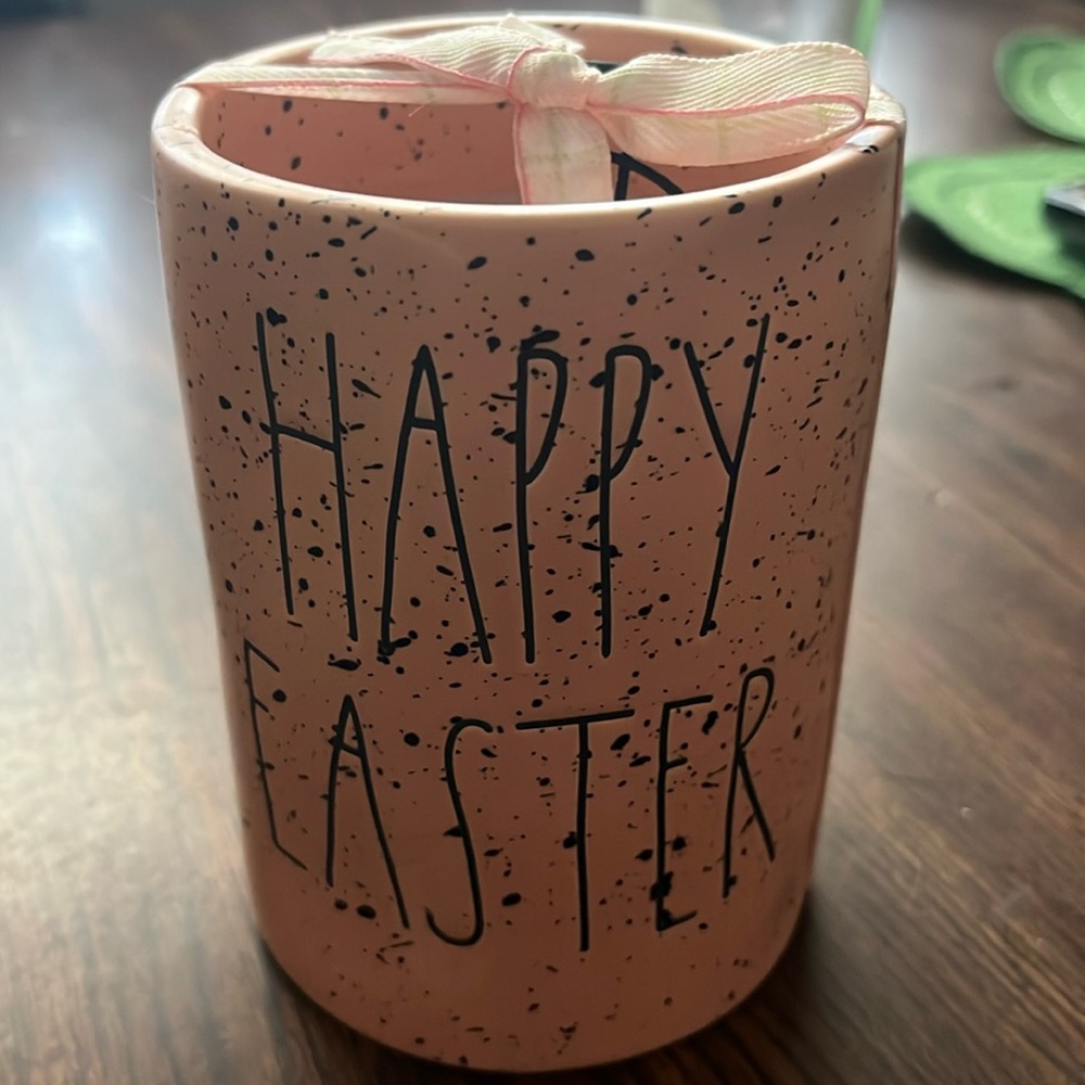 Rae Dunn Hapoy Easter candle brand new ice cream sundae scent
